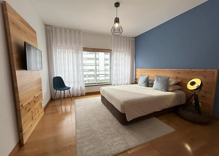 Oceanus Executive Apartment *